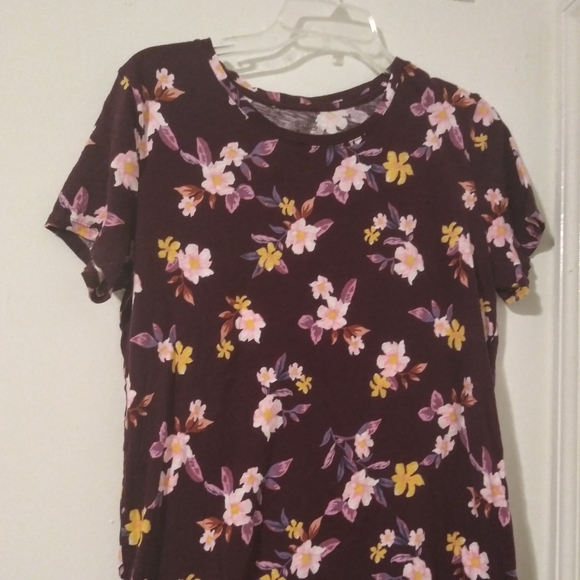 PINK Maroon Floral Pattern Large T-Shirt - Picture 3 of 5